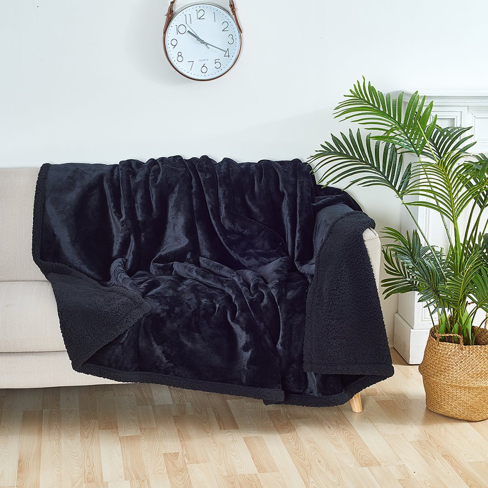 Loveblanket™ - The Waterproof Blanket + LovePillow - Loveblanket